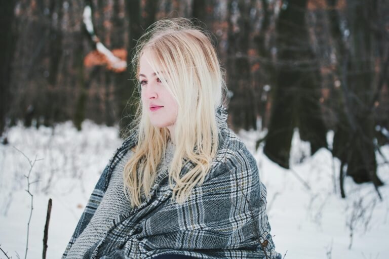girl enjoying winter, image source-pexels