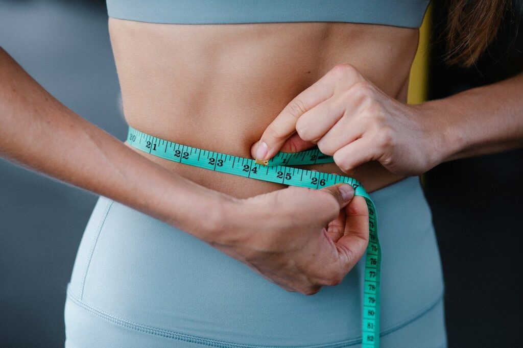 girl managing her weight . image source pixabay